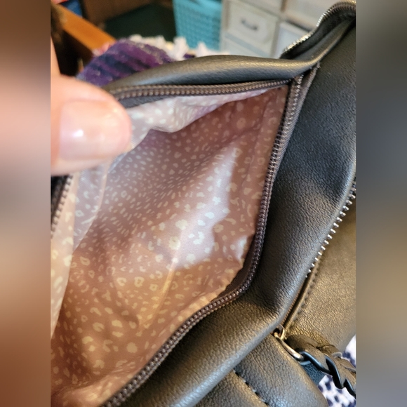 Gently used women backpack purse originally from the Buckle - Picture 6 of 11